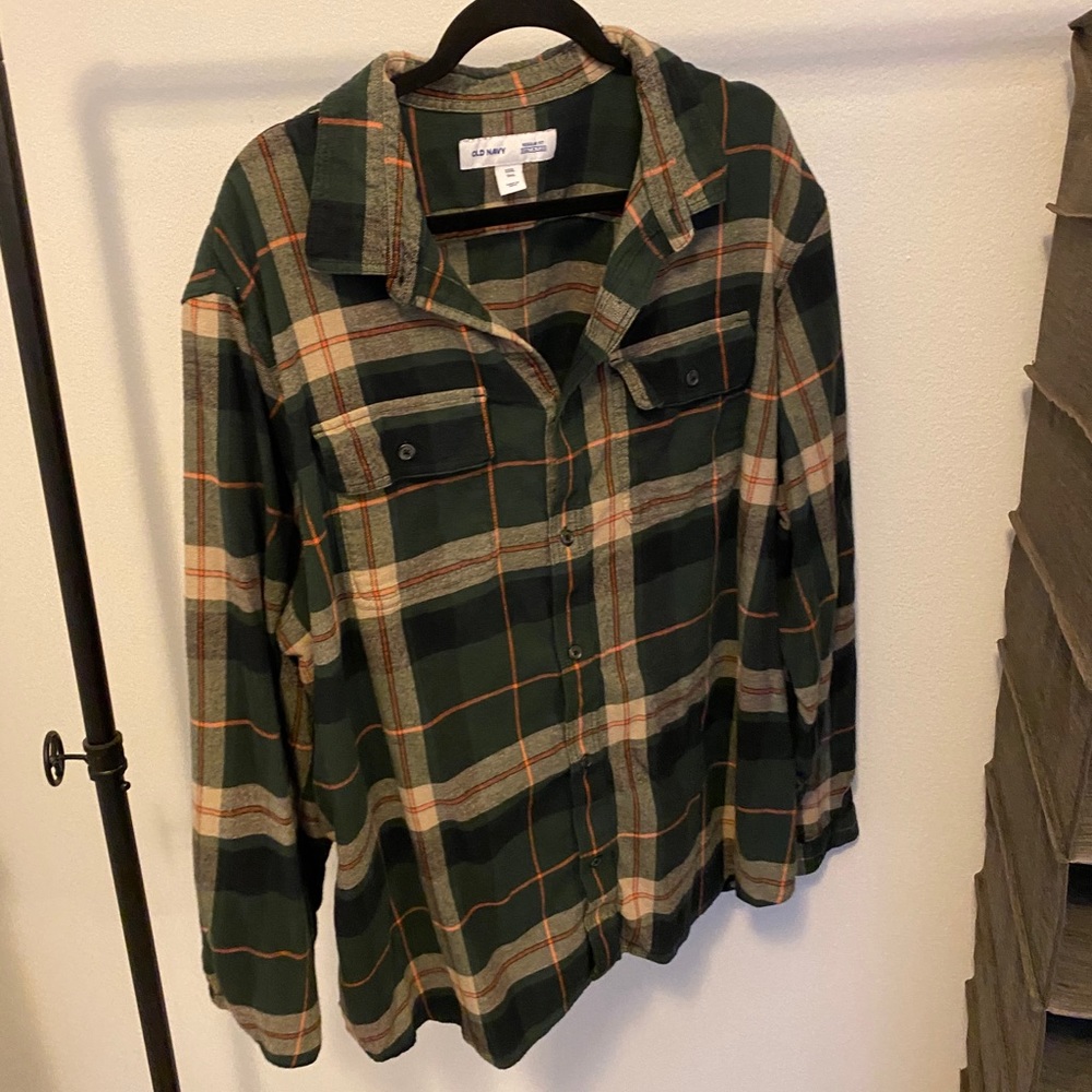 Old navy men’s flannel button up shirt
